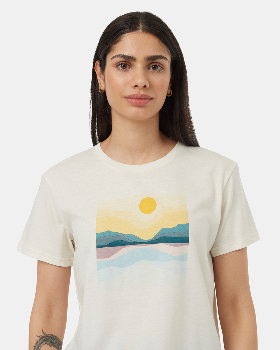Artist Collection Oasis Design T-Shirt for Fashion Lovers