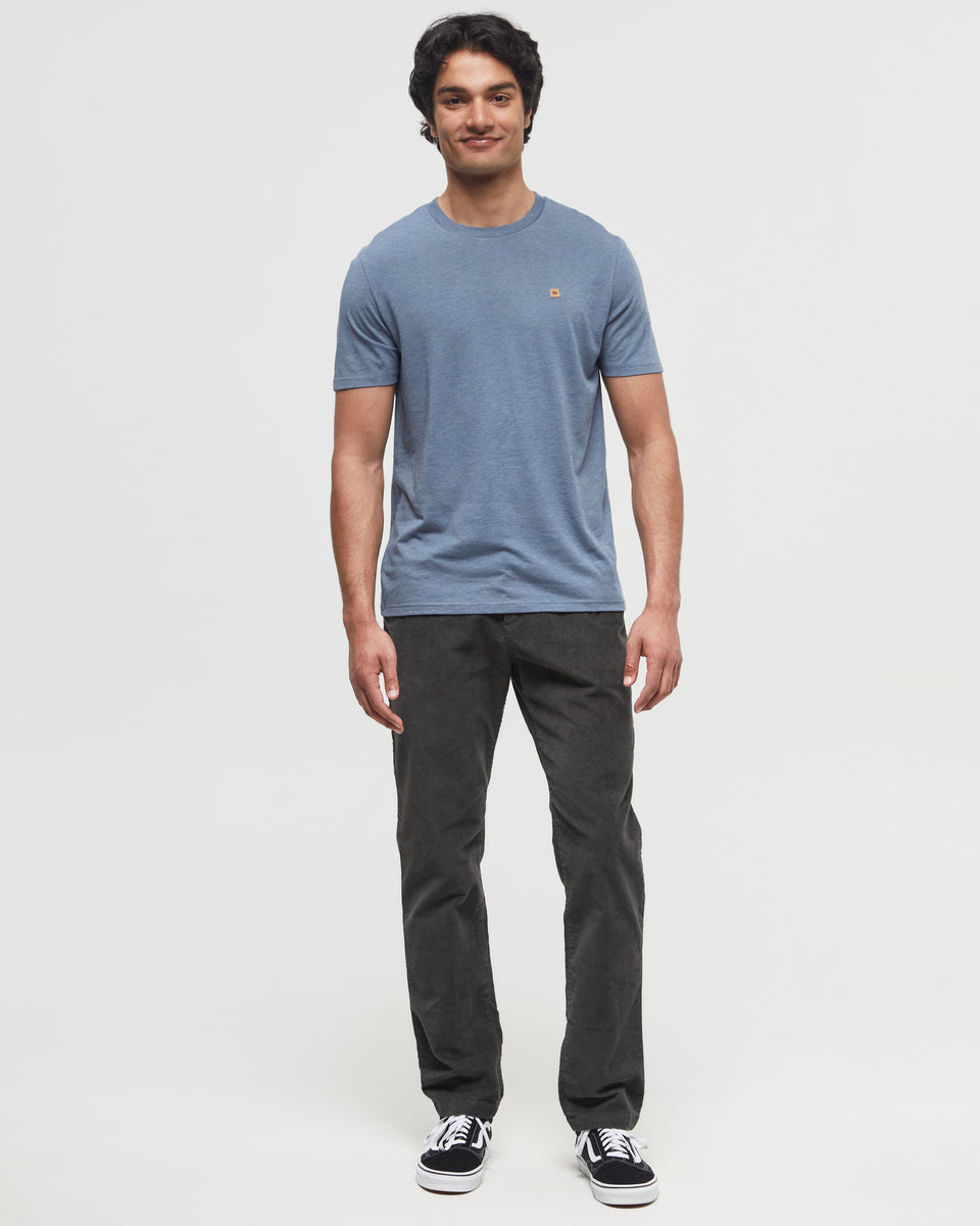 Eco-Friendly Classic Straightforward Baker T-Shirt for Sustainable Wardrobe