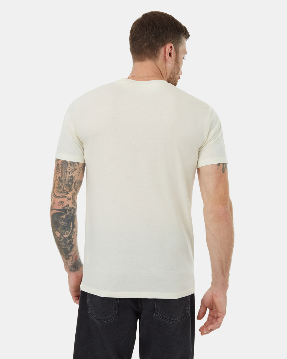 Sustainable Bear Claw Graphic T-Shirt for Comfortable Wear