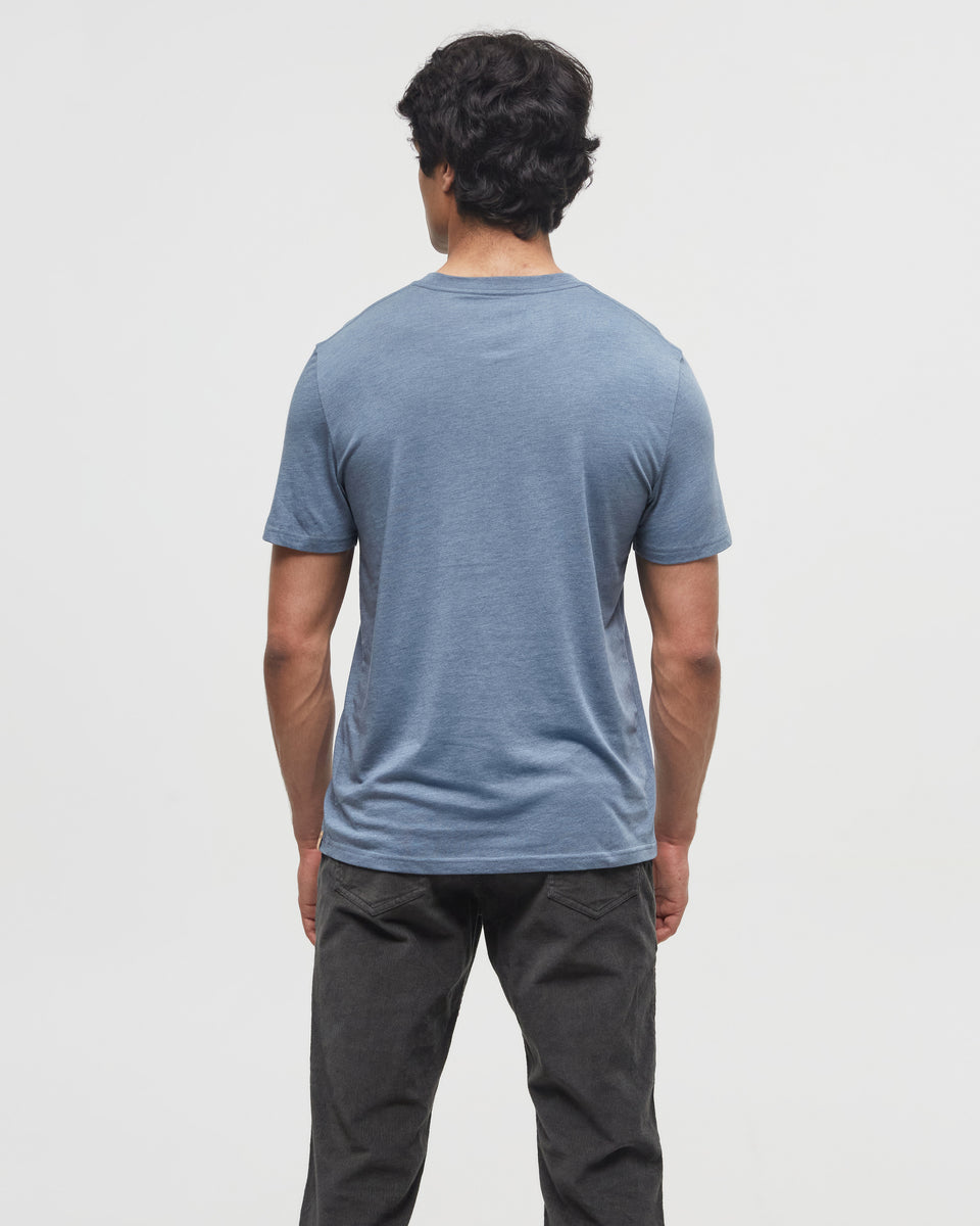 Eco-Friendly Classic Straightforward Baker T-Shirt for Sustainable Wardrobe