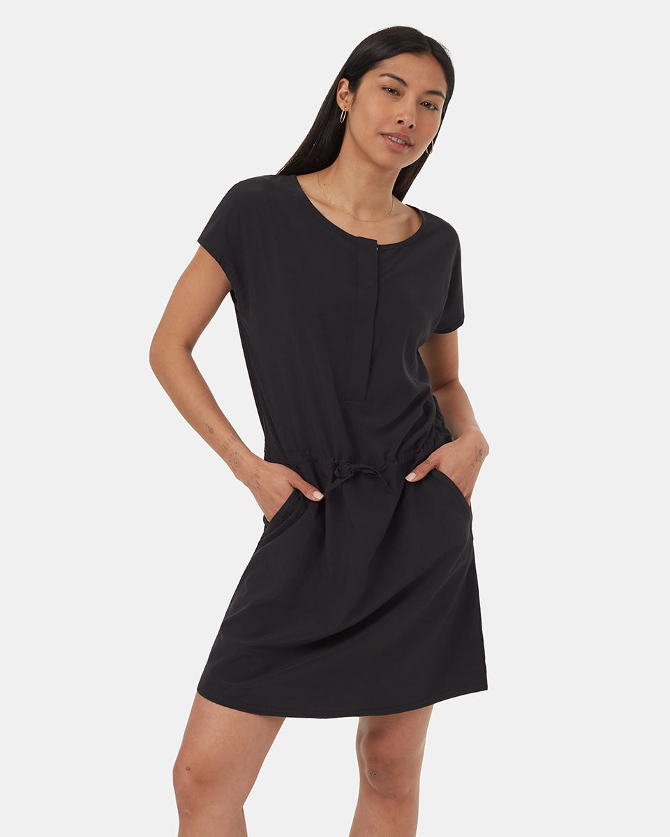Comfy InMotion Short - Sleeve Dress with Adjustable Waist and Wrinkle - Resistant Fibres