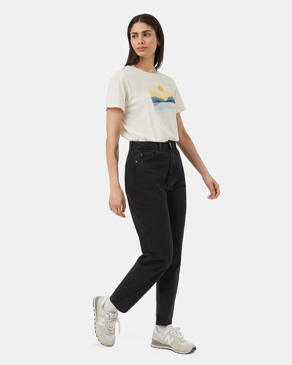 Artist Collection Oasis Design T-Shirt for Fashion Lovers