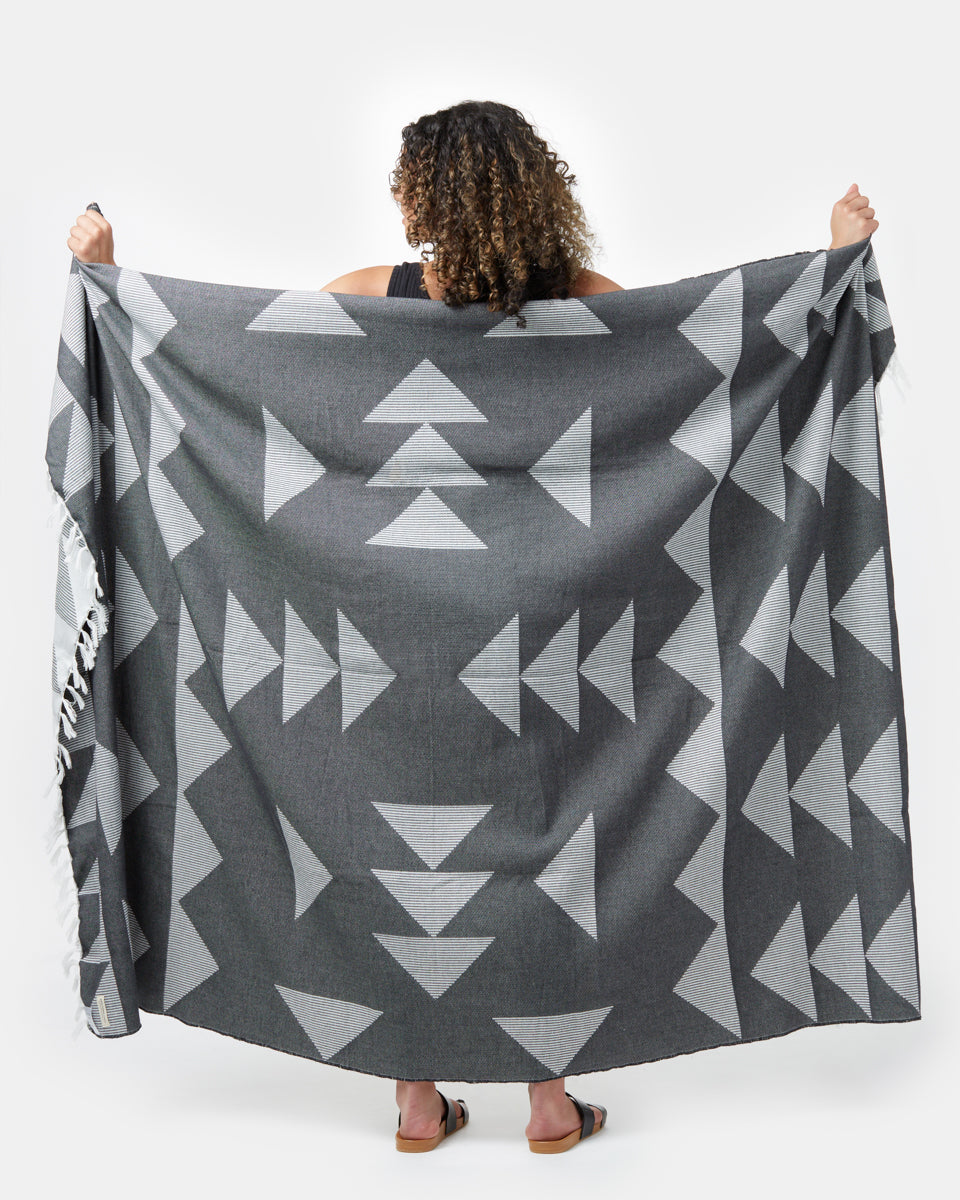 Geometric Design Super Absorbent Reversible Beach Towel with Tasseled Edges