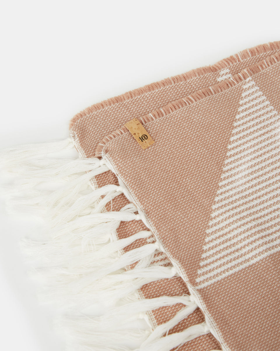 Super Absorbent Reversible Geo Tasseled Beach Blanket