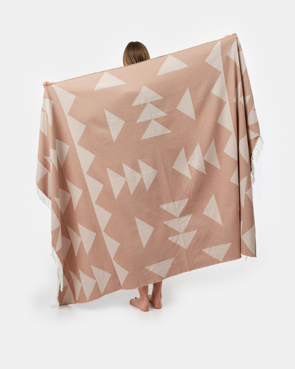 Super Absorbent Reversible Geo Tasseled Beach Blanket