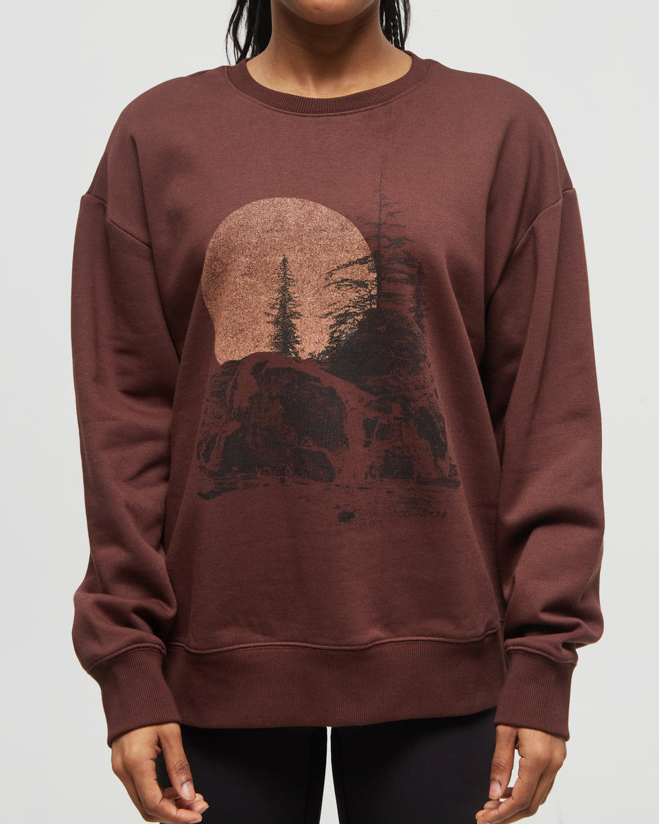 Backcountry Crew Sustainable Organic and Recycled Sweatshirt for Adventurers