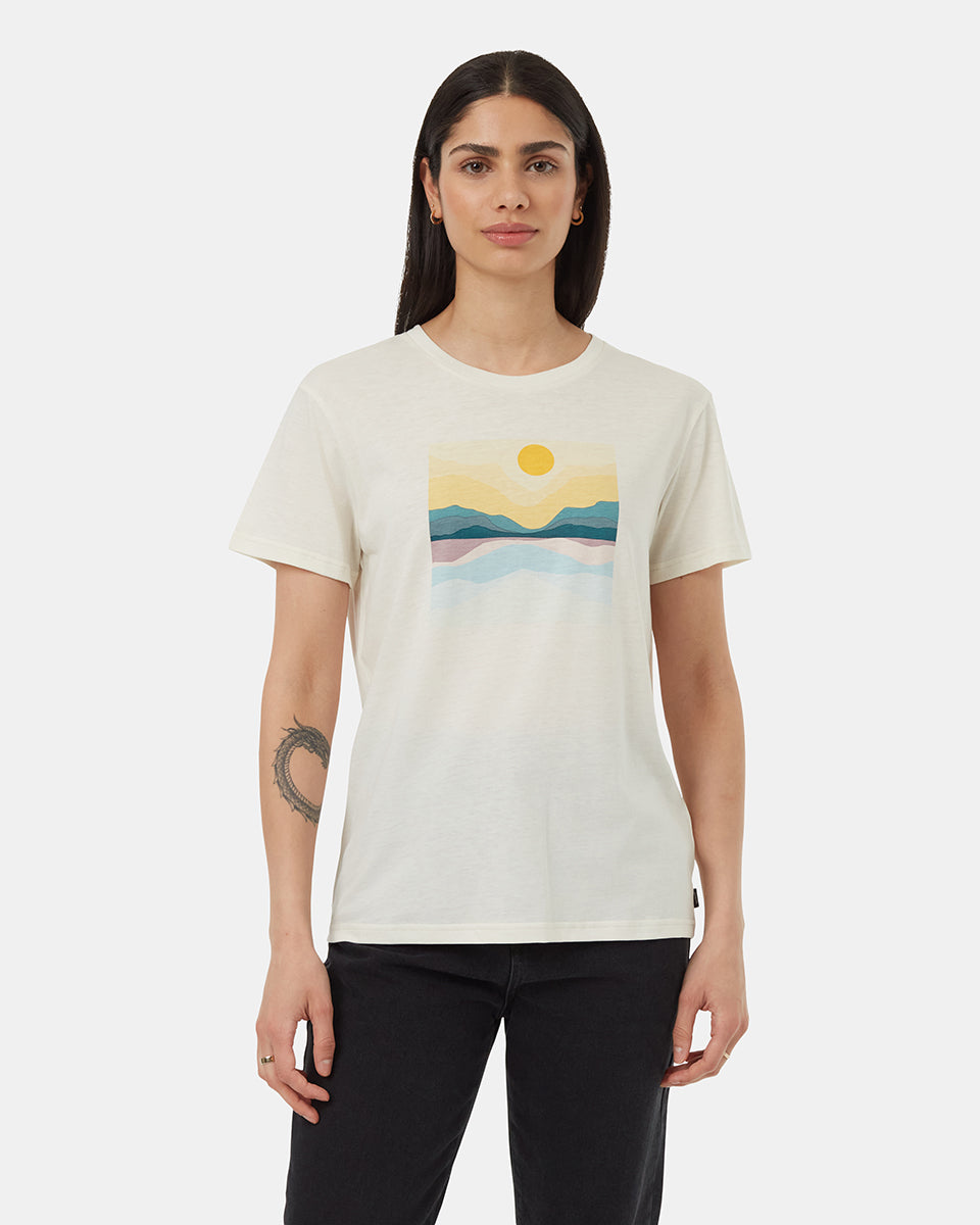 Artist Collection Oasis Design T-Shirt for Fashion Lovers