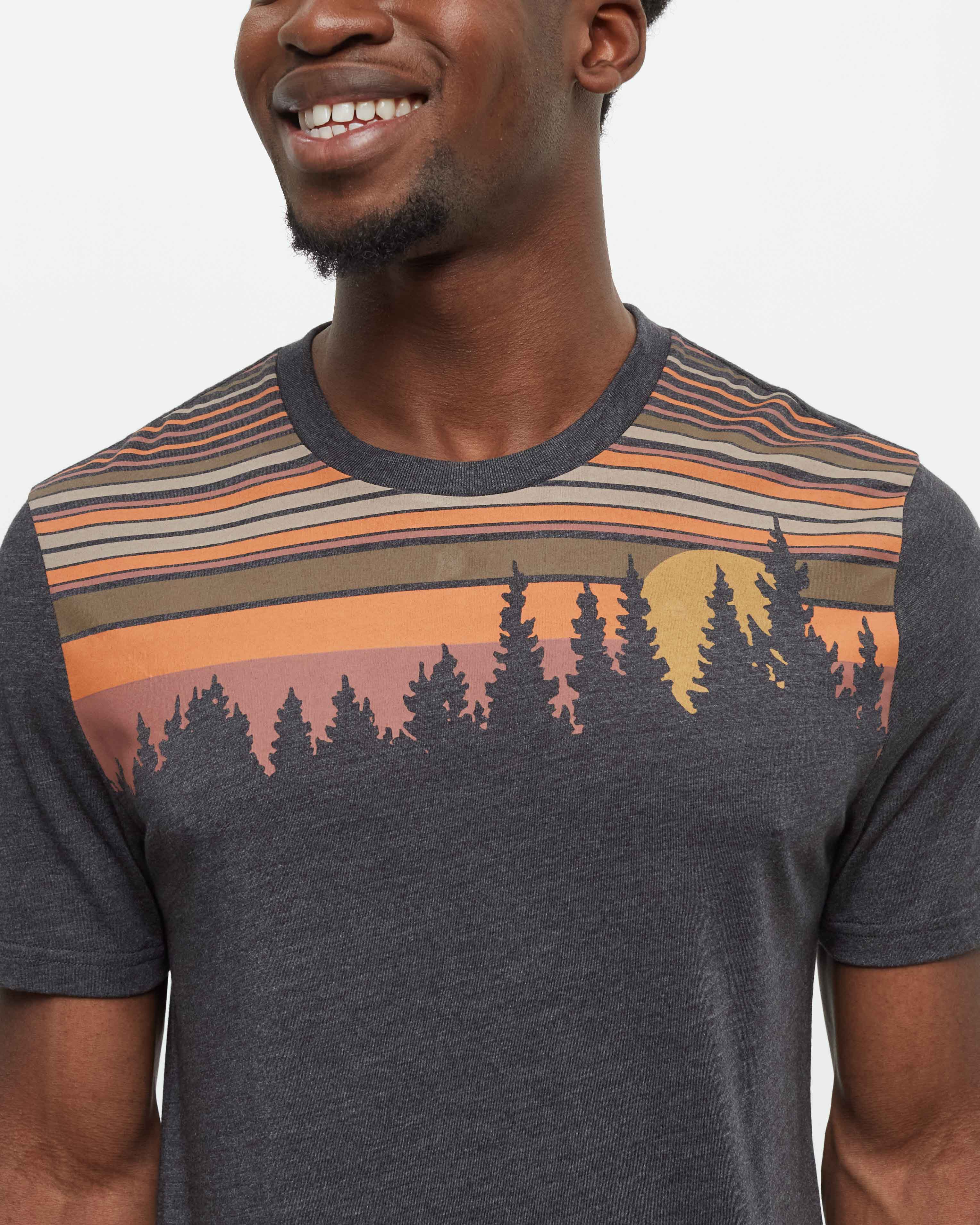 Retro-style Juniper Graphic Men's/Women's T-Shirt