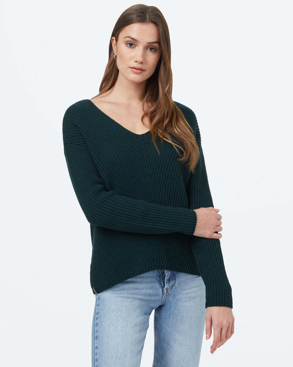 High - quality Organic Cotton Highline V - Neck Sweater for All Seasons