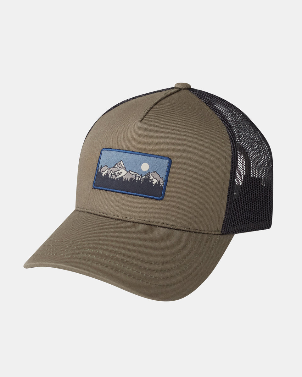 Stylish Mountain Altitude Snapback Patch Hat for Outdoor Enthusiasts