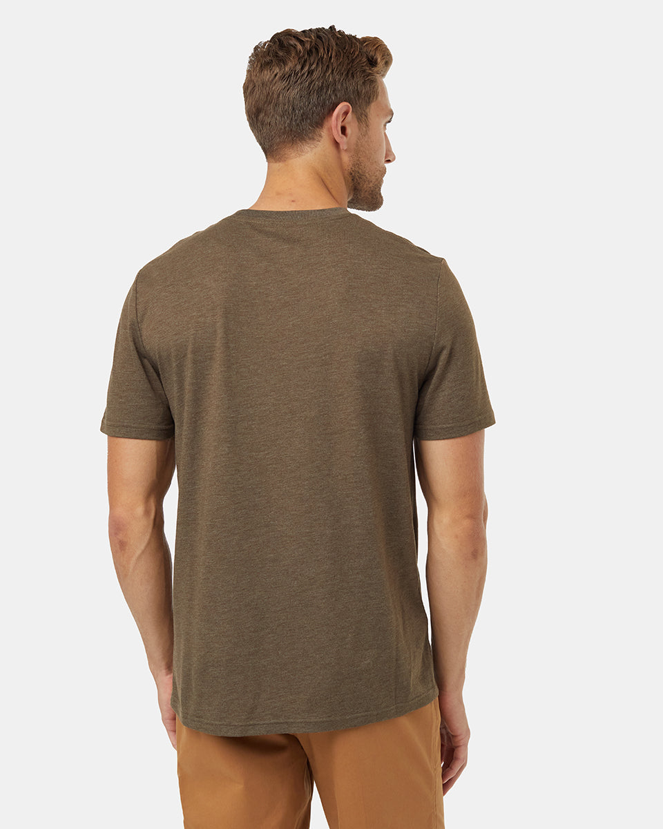 Casual Bear Claw Lightweight Men's and Women's T-Shirt for Everyday Wear