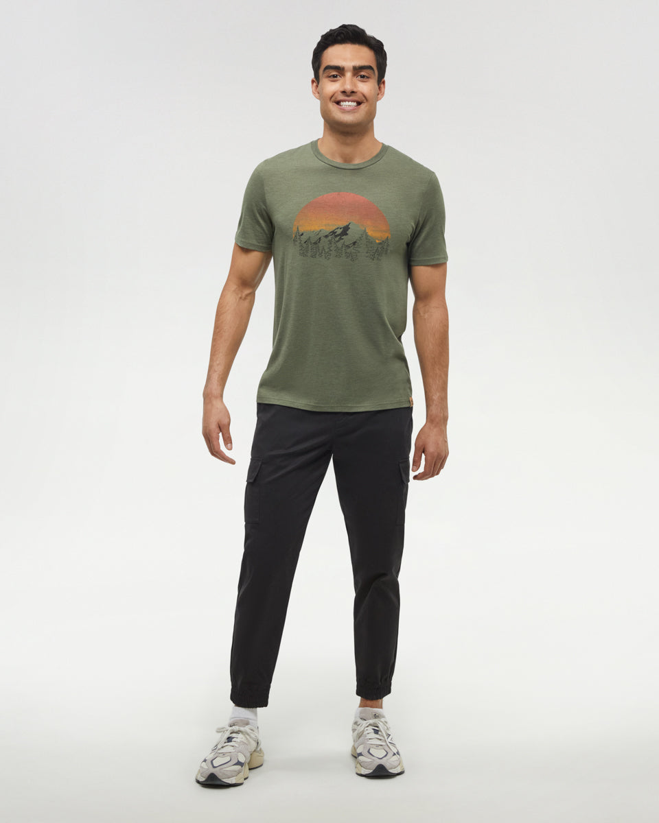 Soft and Sustainable Vintage-Inspired Sunset Graphic T-Shirt