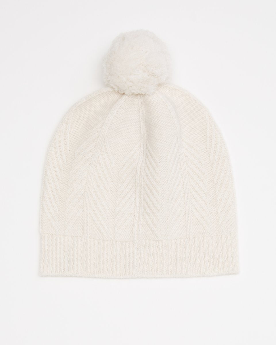 Sustainable Wool Cable Knit Winter Beanie - A Stylish Headwear for Cold Days